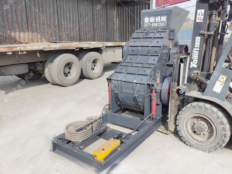 SCF800X600雙級粉碎機(jī)發(fā)貨圖片_發(fā)往山東濟(jì)南_破碎煤矸石